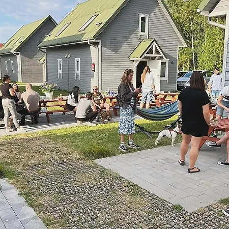 Przy Stajni * レバル