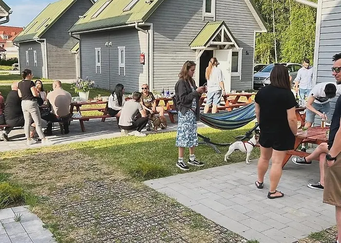 Przy Stajni * レバル